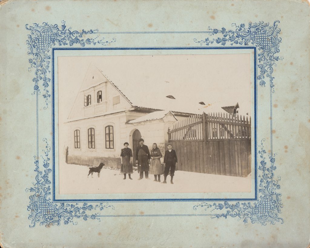 Historický pohled na dům čp. 68 v Červeném Hrádku